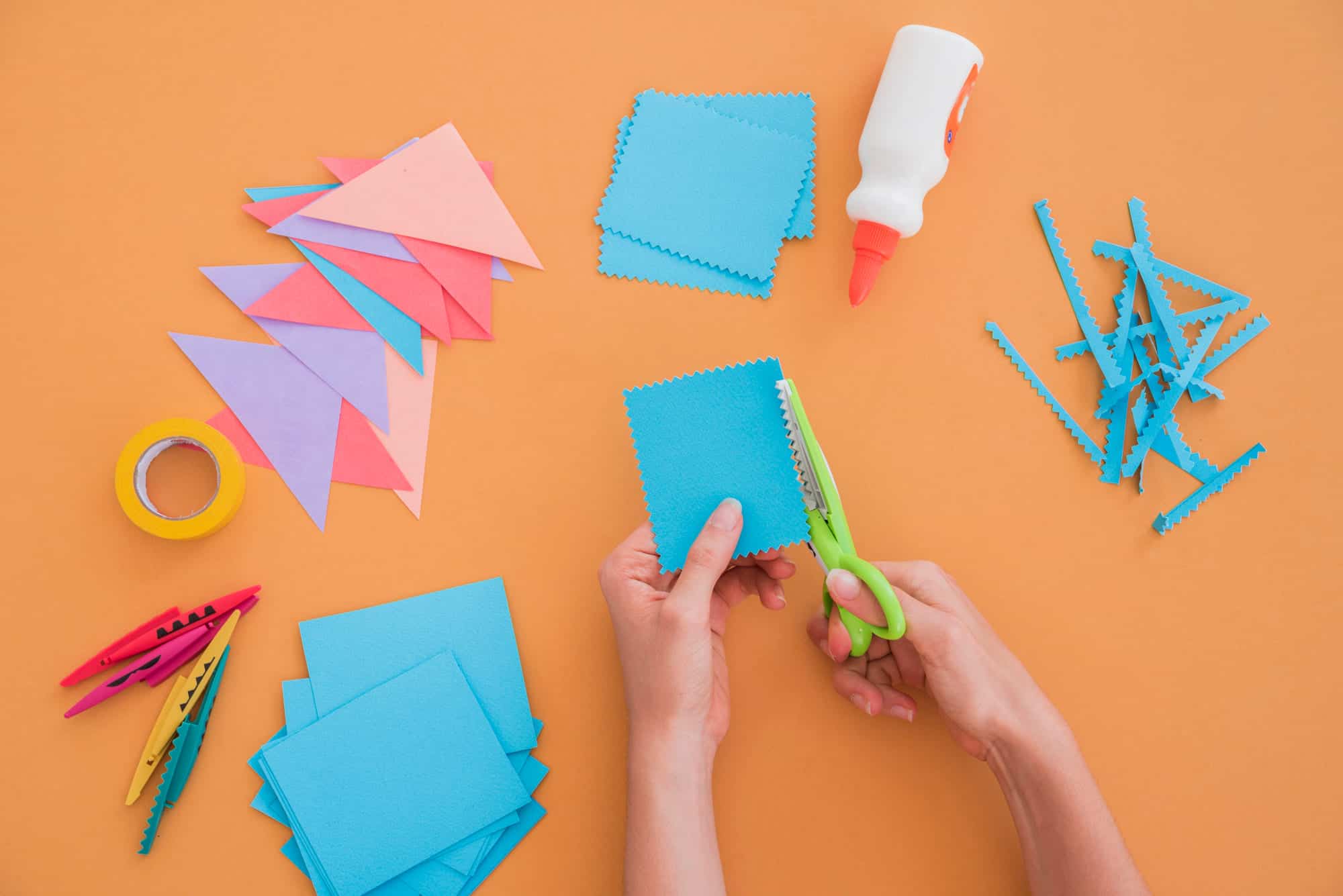Hartie de origami colorata, foarfece, accesorii craft.